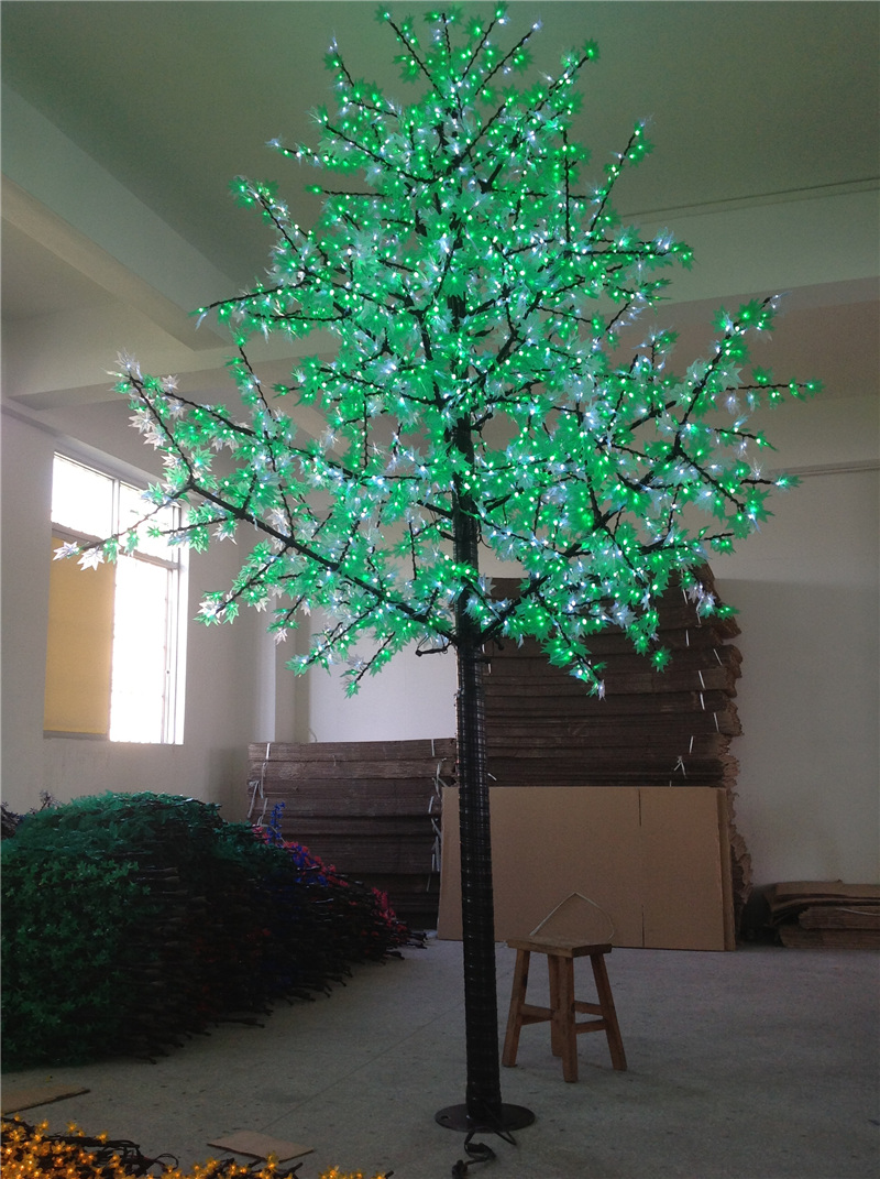 专业生产LED枫叶树灯 高4.5米 250W 合适公园亮化产品 质保2年